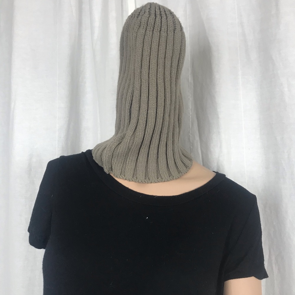 BEANIES - Picture 4 of 7